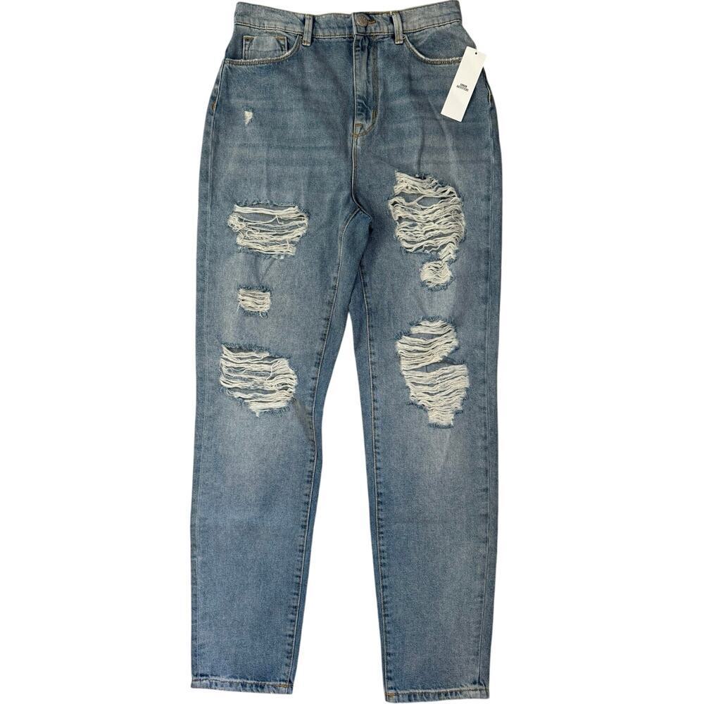 BDG Urban Outfitters Mom Jeans 28 High Rise Distressed Ripped Light Wash NWT